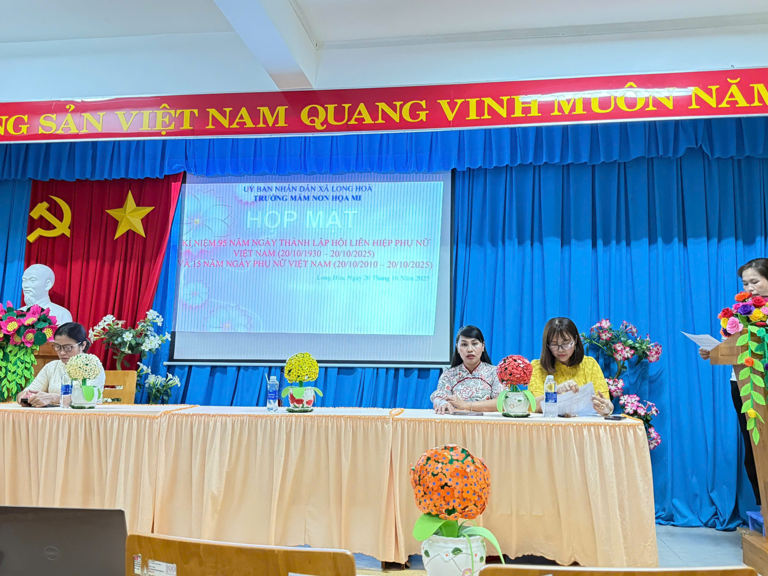 Họp mặt 20/10 của Trường MN Hoạ Mi